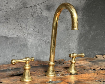 3 Hole Unlacquered Brass Bathroom Faucet