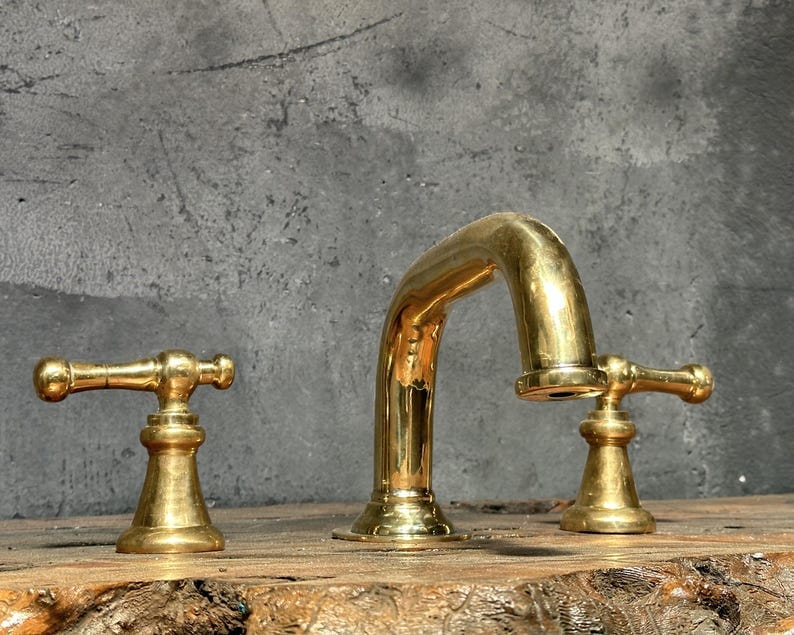 Brass Deck Mounted Sink Faucet