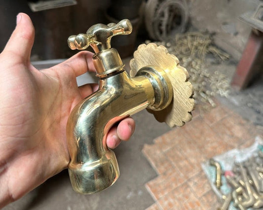 Solid brass garden faucet can be used as an outdoor faucet like in garden